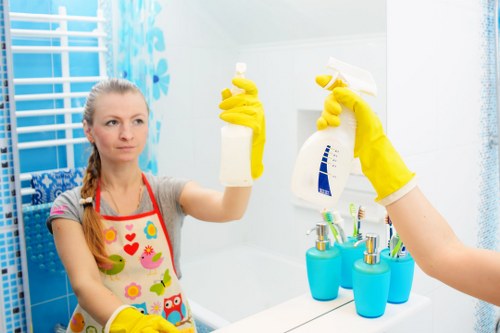Move-in cleaning service for a Canary Wharf apartment
